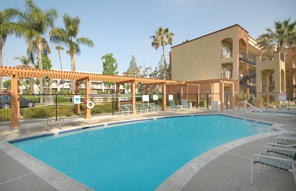 Hotel Courtyard Irvine John Wayne Airport/Orange County Exterior foto